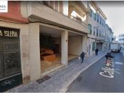 Se alquila parking para coche utilitario