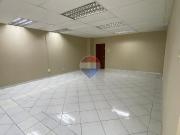 Se alquila piso completo en edificio