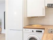 Se alquila piso de 1 dormitorio en Berruguete, gastos...