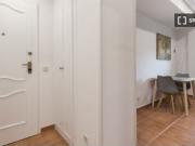 Se alquila piso de 1 dormitorio en Costillares, gastos...