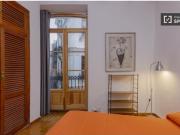 Se alquila piso de 1 dormitorio en El Carme, todos los...