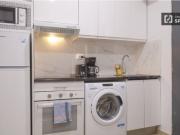 Se alquila piso de 1 dormitorio en Valdeacederas, gastos...