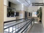 Se alquila piso de 1 dormitorio en Vallehermoso, gastos...