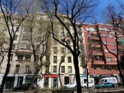 SE ALQUILA PISO DE 2 DORMITORIOS EN LA CALLE JUAN BRAVO