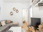 Se alquila piso de 2 habitaciones en Almagro, gastos...