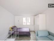 Se alquila piso de 2 habitaciones en Berruguete, gastos...