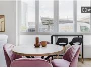 Se alquila piso de 2 habitaciones en Castilla, todos los...