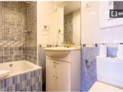 Se alquila piso de 2 habitaciones en El Coll, gastos...