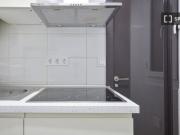 Se alquila piso de 2 habitaciones en Embajadores, gastos...