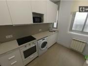 Se alquila piso de 2 habitaciones en Embajadores, gastos... Se alquila piso de 2 habitaciones en Embajadores, gastos...