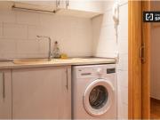 Se alquila piso de 2 habitaciones en Embajadores, gastos... Se alquila piso de 2 habitaciones en Embajadores, gastos...