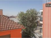 Se alquila piso de 2 habitaciones en Embajadores, se...