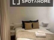 Se alquila piso de 2 habitaciones en Goya, todos los...