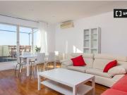 Se alquila piso de 2 habitaciones en Jerónimos, gastos...