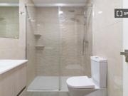 Se alquila piso de 2 habitaciones en La Xerea