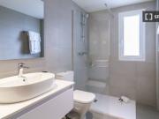 Se alquila piso de 2 habitaciones en Nueva España para...