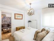 Se alquila piso de 2 habitaciones en Palacio, gastos...