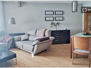 Se alquila piso de 2 habitaciones en Palomeras Bajas,...