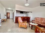 Se alquila piso de 2 habitaciones en Tías, todos los...