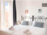 Se alquila piso de 2 habitaciones en Triana, gastos...