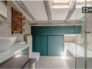 Se alquila piso de 2 habitaciones en Universidad, gastos...