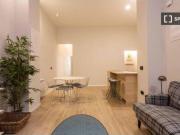 Se alquila piso de 2 habitaciones en Universidad, gastos...