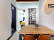 Se alquila piso de 2 habitaciones en Universidad, gastos...