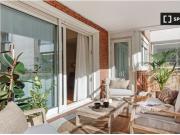 Se alquila piso de 3 habitaciones en Almagro, se admiten...