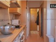 Se alquila piso de 3 habitaciones en Aluche