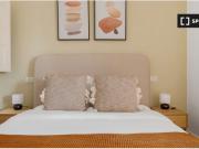 Se alquila piso de 3 habitaciones en Chamberí