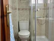 Se alquila piso de 3 habitaciones en Numancia, gastos...