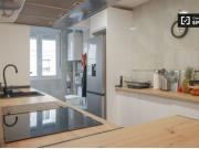 Se alquila piso de 3 habitaciones en Puerta del Angel