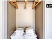 Se alquila piso de 3 habitaciones en Ríos Rosas, gastos...