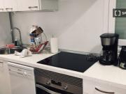 Se alquila piso de 3 habitaciones en Sol, gastos incluidos