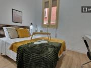 Se alquila piso de 4 dormitorios en Embajadores