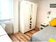 Se alquila piso de 4 habitaciones en Castillejos, todos...