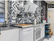 Se alquila piso de 5 habitaciones en San Fermín, gastos...