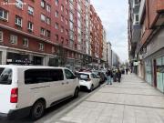 Se alquila plaza de garaje boble un coche detrás del otro