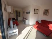 SE ALQUILA POR TEMPORADA ÁTICO DE DOS DORMITORIOS EN...