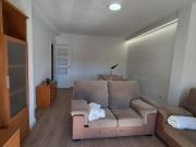 Se alquila vivienda reformada de 4 dormitorios con...