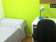 Se alquilan habitaciones en apartamento de 11...