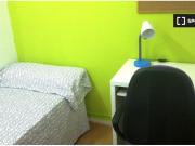 Se alquilan habitaciones en apartamento de 11...