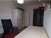 Se alquilan habitaciones en apartamento de 3 dormitorios...