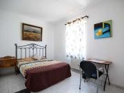 Se alquilan habitaciones en apartamento de 3 dormitorios...