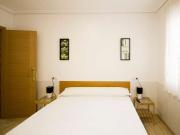 Se alquilan habitaciones en apartamento de 3 dormitorios...