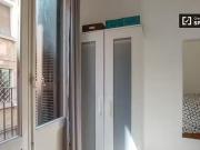 Se alquilan habitaciones en apartamento de 4...