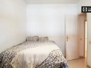 Se alquilan habitaciones en apartamento de 4...