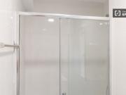 Se alquilan habitaciones en apartamento de 4 dormitorios...