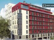 Se alquilan habitaciones en apartamento de 4 dormitorios...