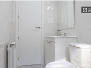 Se alquilan habitaciones en apartamento de 4...
